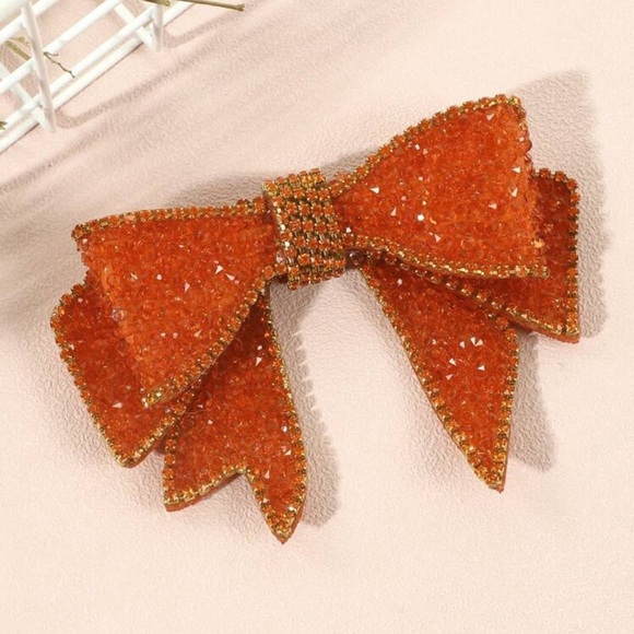 A+ Boutique Accessories - 🎀 Bow Tie Pin 🎀